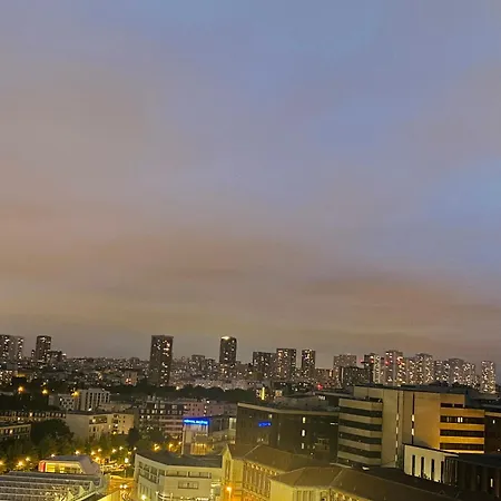 Апартаменты Paris Vue Imprenable Ле-Кримлен-Бисетр